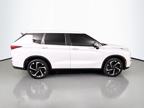 Used 2022 Mitsubishi Outlander ES AWD/4WD image 11