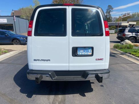Used 2024 GMC Savana 2500 w/ Driver Convenience Package RWD image 4
