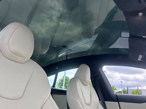 Used 2023 Tesla Model S Standard Range AWD/4WD image 27