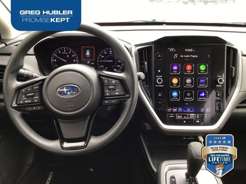 Used 2024 Subaru Crosstrek 2.0i Premium AWD/4WD image 2