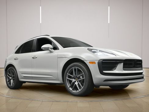 New 2026 Porsche Macan AWD/4WD image 27