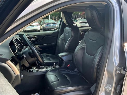 Used 2018 Jeep Cherokee Limited AWD/4WD image 27
