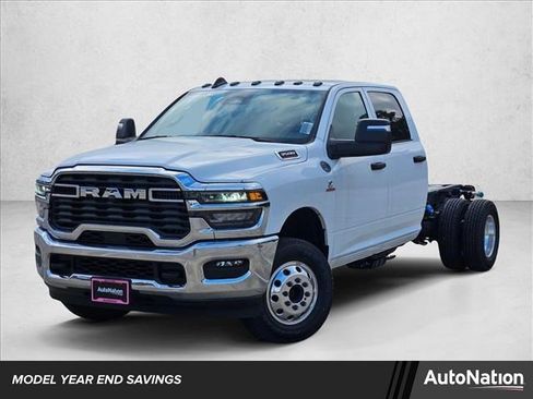 New 2025 RAM 3500 Tradesman w/ Chrome Appearance Group image 1