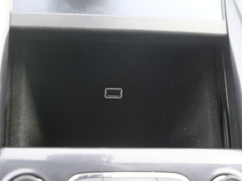 Used 2015 Chevrolet Impala LT w/ Convenience Package image 29