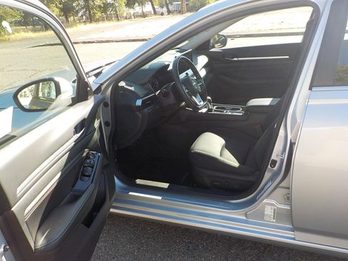 Used 2023 Nissan Altima 2.5 SV w/ SV Premium Package image 14