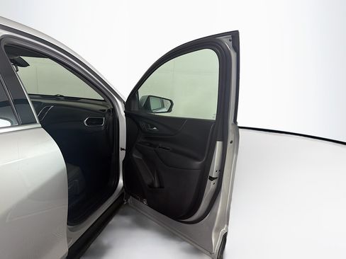 Used 2019 Chevrolet Equinox LT FWD image 31