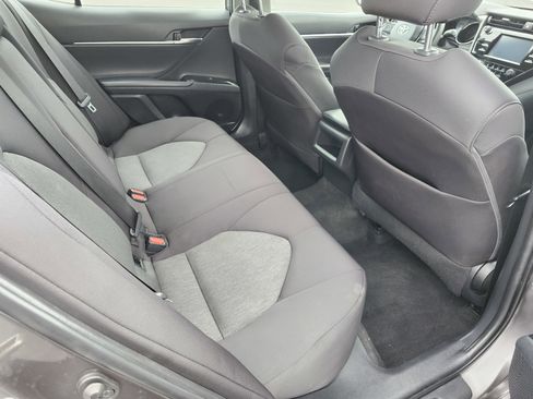 Used 2019 Toyota Camry LE w/ Convenience Package FWD image 19