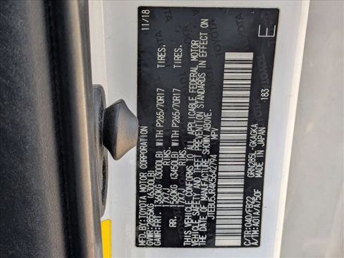 Used 2019 Toyota 4Runner SR5 AWD/4WD image 25