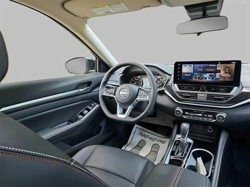 New 2025 Nissan Altima 2.5 SR w/ SR Premium Package image 10