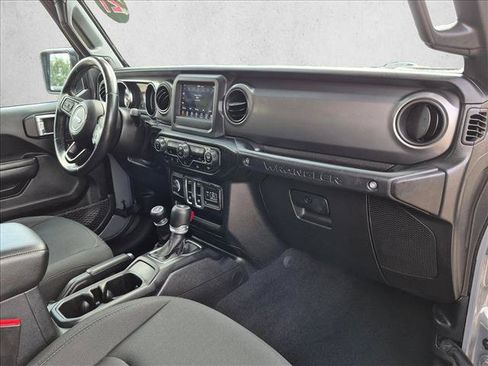 Used 2021 Jeep Wrangler Sport AWD/4WD image 18