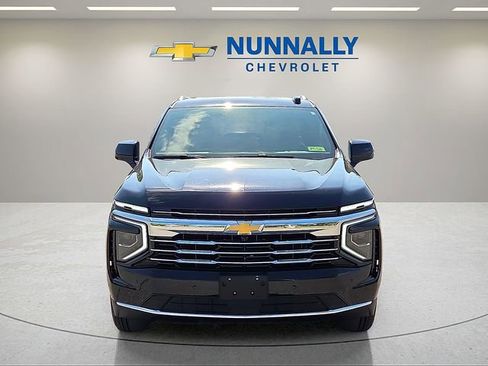 Certified 2025 Chevrolet Suburban LT AWD/4WD image 8