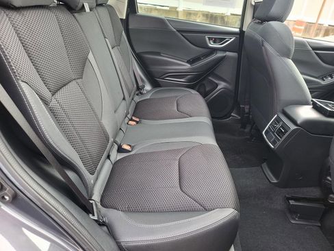 Used 2020 Subaru Forester Premium image 17