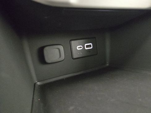 Certified 2023 GMC Acadia SLE w/ Elevation Edition image 27