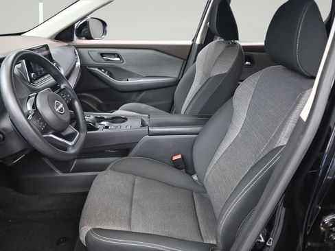 Certified 2023 Nissan Rogue SV FWD image 9