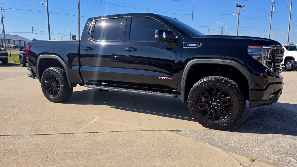 Used 2026 GMC Sierra 1500 AT4 w/ AT4 Premium Package AWD/4WD image 1