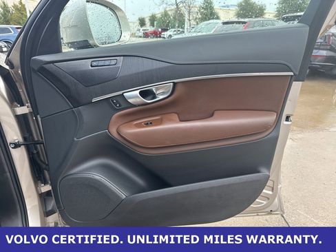 Certified 2024 Volvo XC90 B6 Ultimate image 12