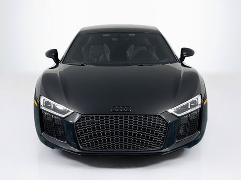 Used 2017 Audi R8 V10 AWD/4WD image 2