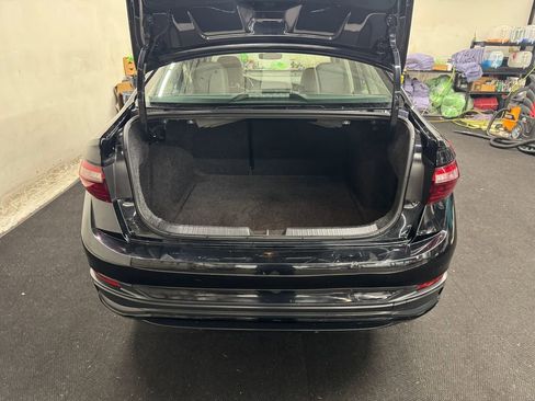 Used 2024 Volkswagen Jetta SE image 6