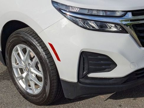 Used 2023 Chevrolet Equinox LS image 4
