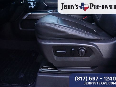Used 2021 Chevrolet Silverado 3500 LTZ w/ LTZ Texas Edition image 17
