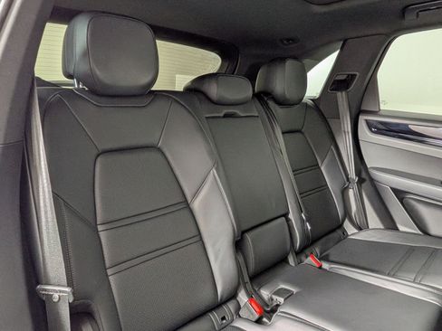 Certified 2021 Porsche Cayenne AWD/4WD image 19