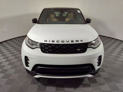 Used 2025 Land Rover Discovery Dynamic SE image 5