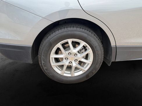 Used 2024 Chevrolet Equinox LT FWD image 12