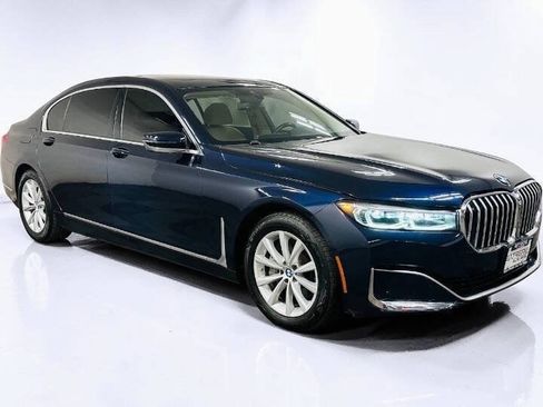 Used 2020 BMW 740i xDrive AWD/4WD image 2
