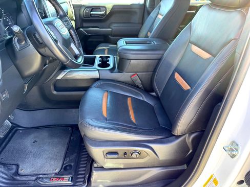 Used 2022 GMC Sierra 1500 AT4 w/ AT4 Premium Package image 12