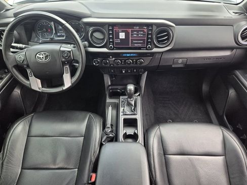 Used 2021 Toyota Tacoma TRD Off-Road AWD/4WD image 35