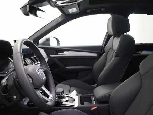 Used 2024 Audi Q5 e Prestige w/ Prestige Package image 13