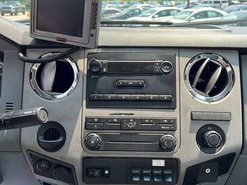 Used 2017 Ford F650 2WD Regular Cab Super Duty image 20