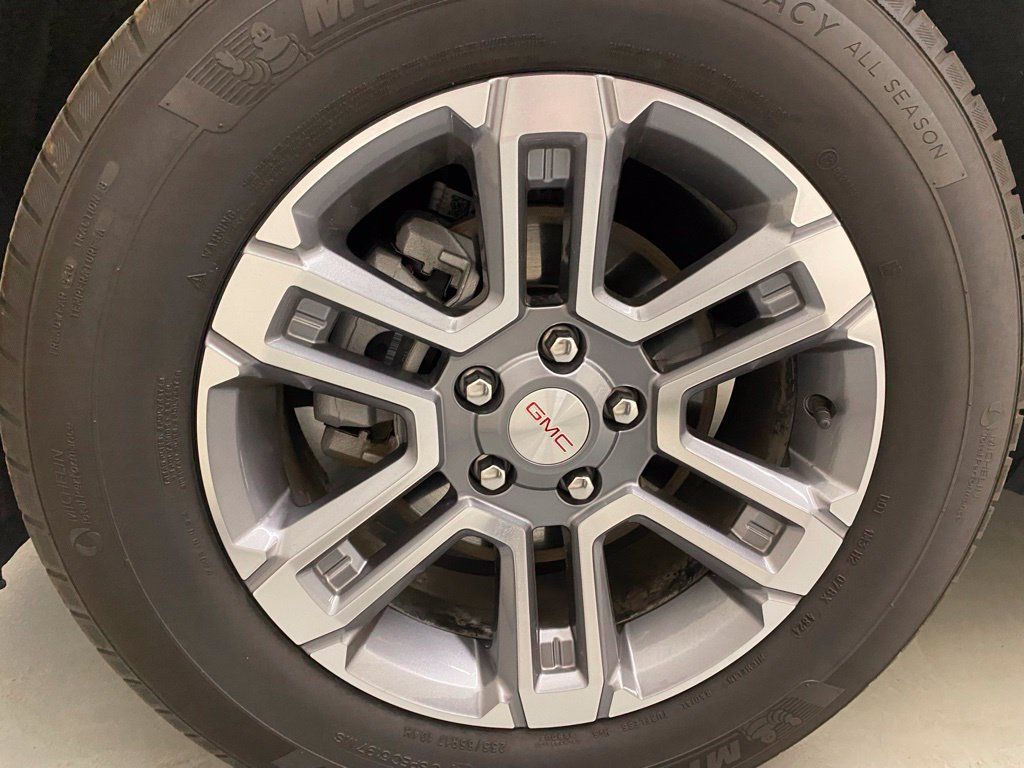 Used 2025 GMC Terrain Elevation AWD/4WD image 27