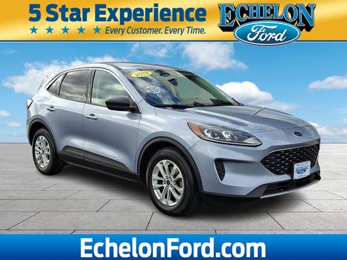 Certified 2022 Ford Escape SE w/ Convenience Package FWD image 1