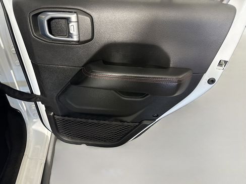 Used 2021 Jeep Gladiator Rubicon w/ Trailer Tow Package image 28