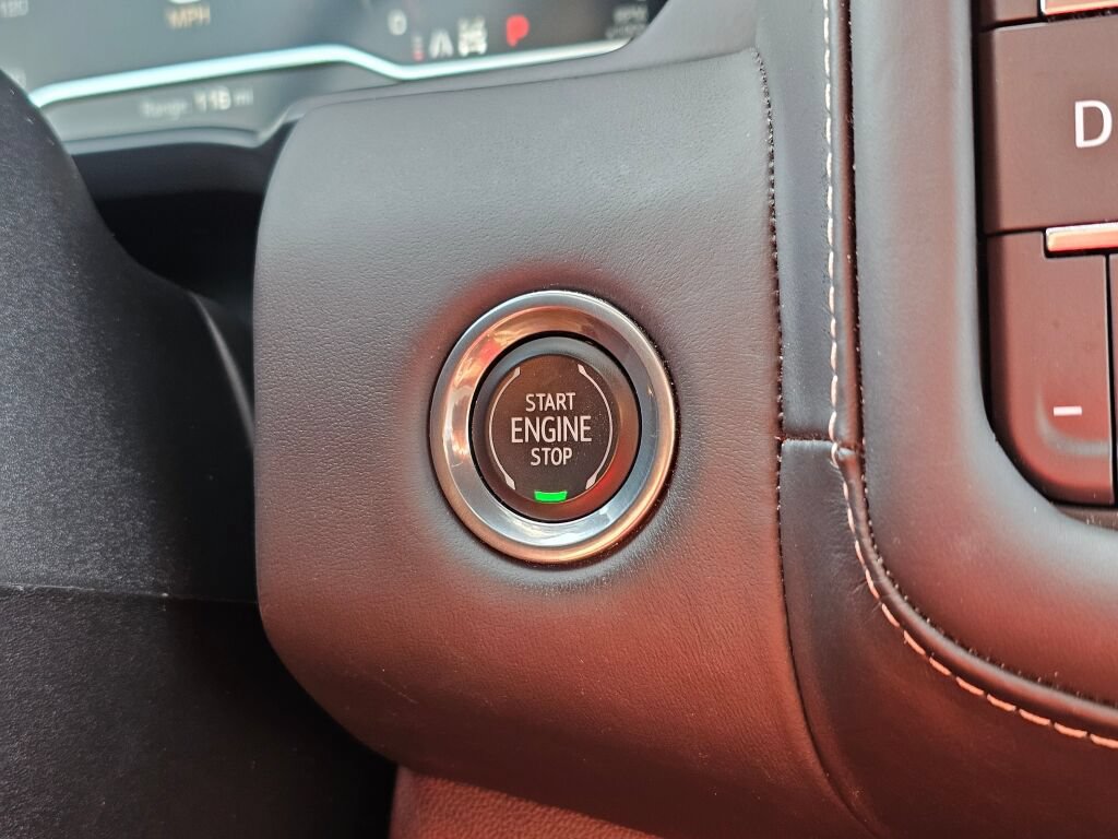 Used 2023 GMC Yukon XL Denali Ultimate AWD/4WD image 18