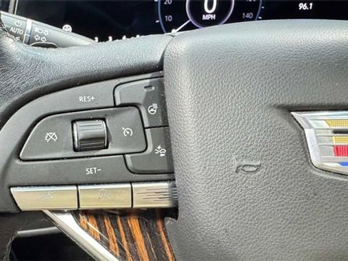 Used 2023 Cadillac Escalade ESV Premium Luxury image 34