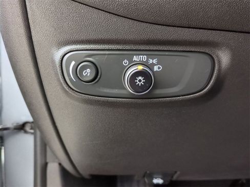 Certified 2024 Chevrolet Equinox LT w/ LPO, Floor Liner Package image 17