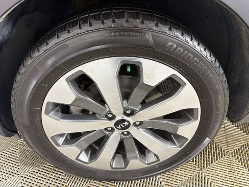 Used 2020 Kia Telluride S FWD image 12