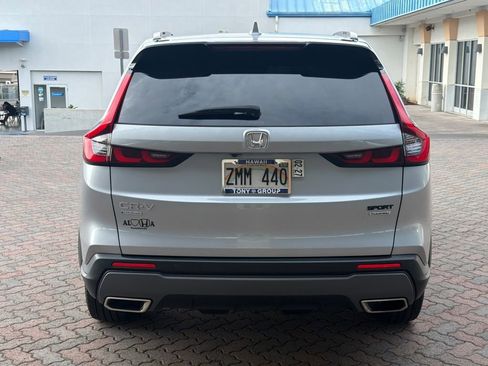 Used 2024 Honda CR-V Sport Touring image 4