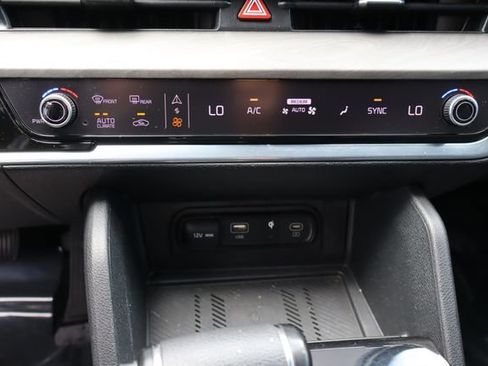Used 2023 Kia Sportage X-Line w/ X-Line Premium Package AWD/4WD image 38