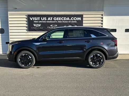 New 2025 Kia Sorento S w/ Panoramic Sunroof Package image 7
