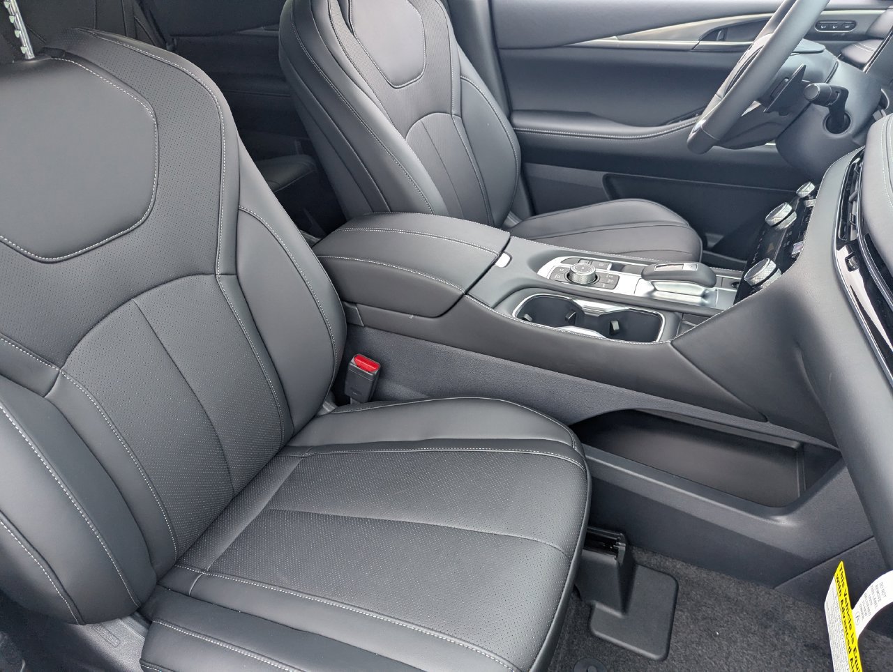New 2027 INFINITI QX60 Luxe FWD image 31