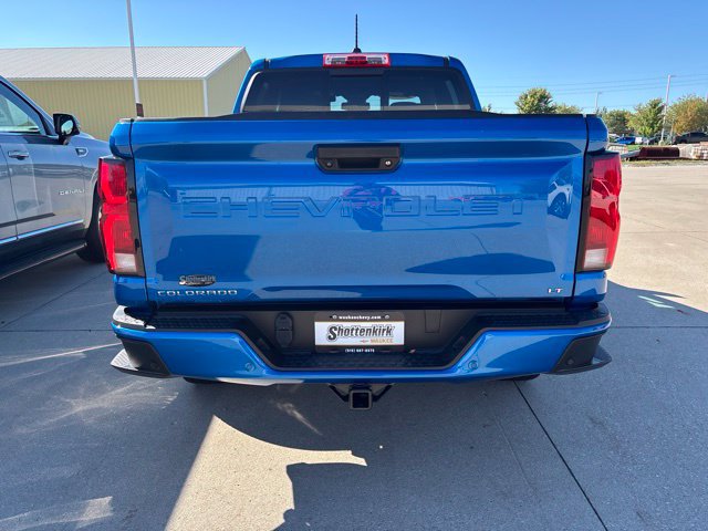 Used 2023 Chevrolet Colorado LT w/ LT Convenience Package III AWD/4WD image 7