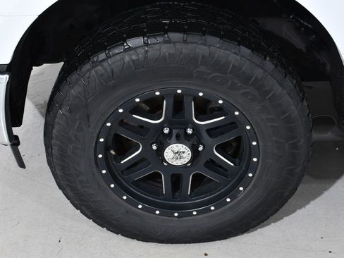 Used 2017 Ford F150 XLT w/ Trailer Tow Package image 24