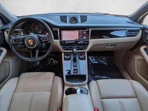 Used 2023 Porsche Macan AWD/4WD image 18