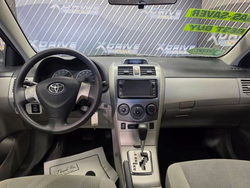 Used 2013 Toyota Corolla LE FWD image 15