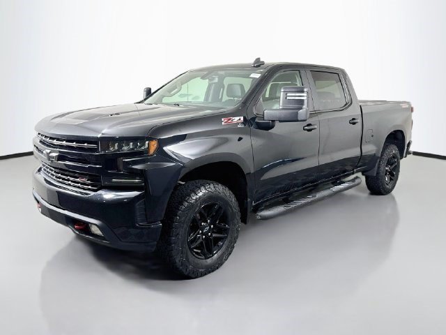 Used 2020 Chevrolet Silverado 1500 LT Trail Boss w/ Midnight Edition AWD/4WD image 4