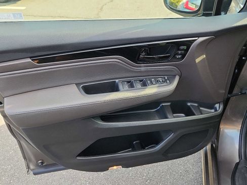 Used 2022 Honda Odyssey Elite image 12