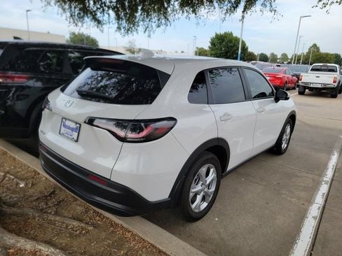 Used 2025 Honda HR-V LX image 5
